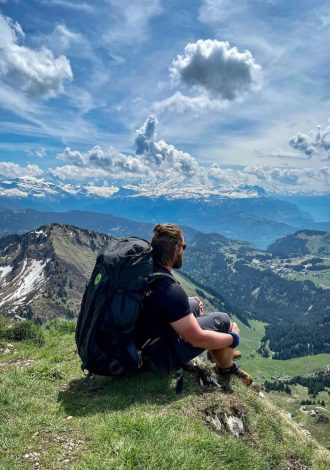 randonneur - praz de lys sommand tourisme